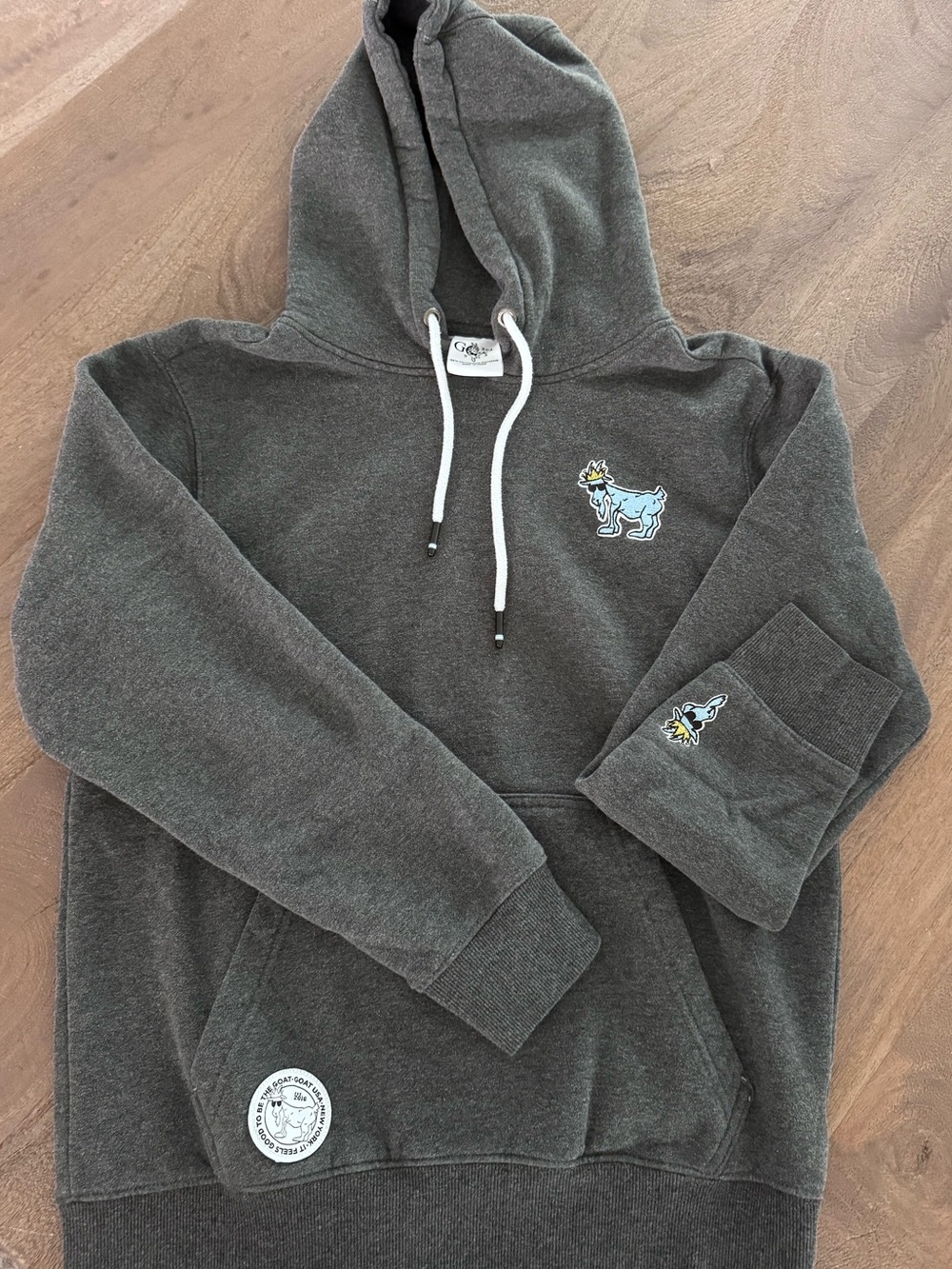 GOAT USA- Mens Charcoal Grey Hoodie Sweatshirt. XSMALL. Like new!